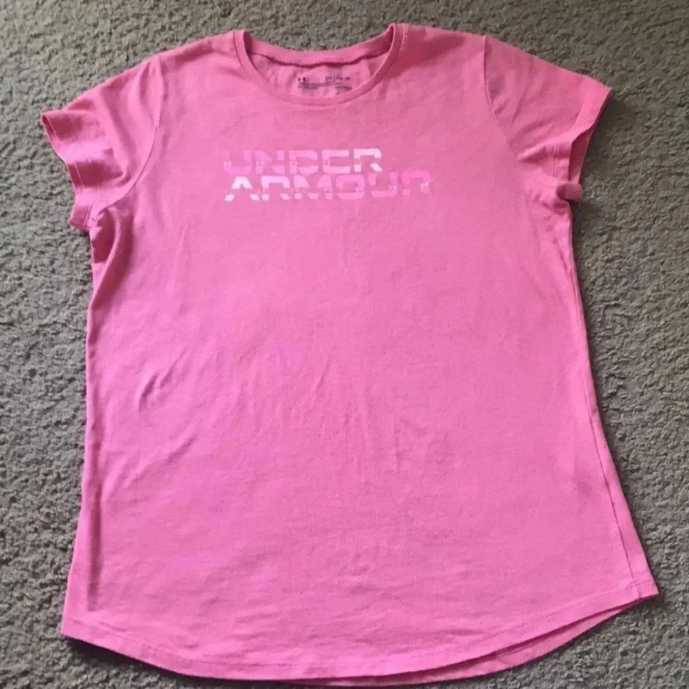 Under Armour top - Picture 1 of 3
